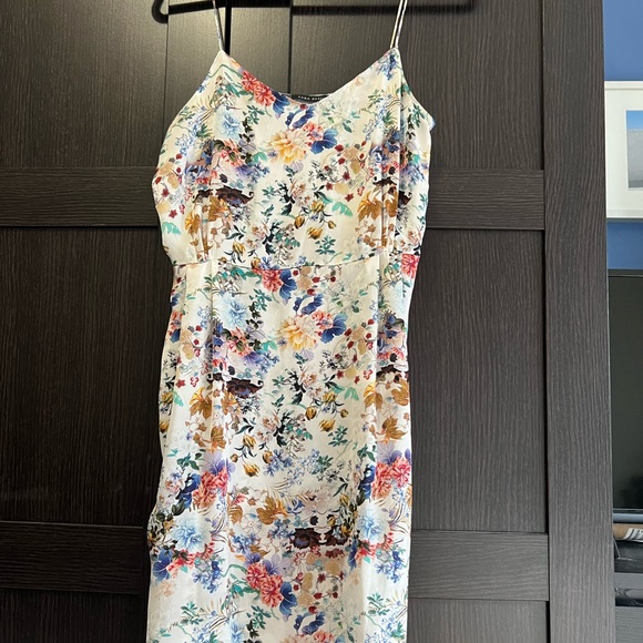 Zara print dress - EUC medium - Picture 3 of 5